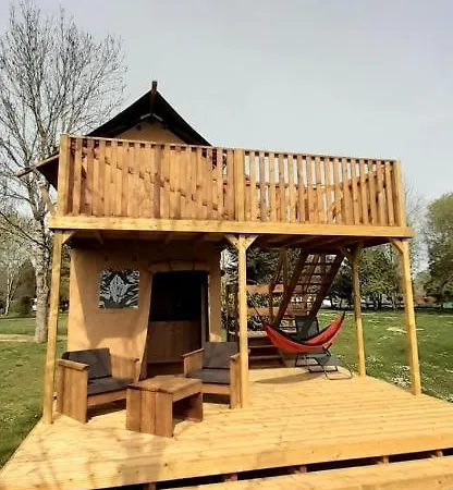 Luxury tent Tente Du Hautoreille Bannes (Haute-Marne)
